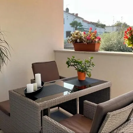 Appartamento Nela With Balcony Near The *