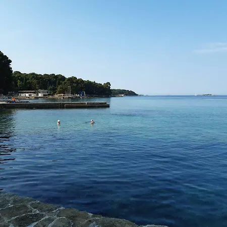 Nela With Balcony Near The Appartamento Porec